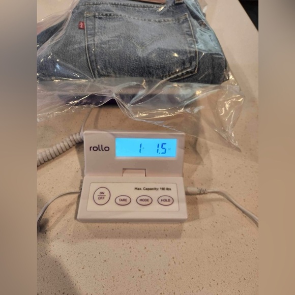 Levi's 501 Button Fly High Rise Distressed Mom Jean size 26 - Picture 9 of 10